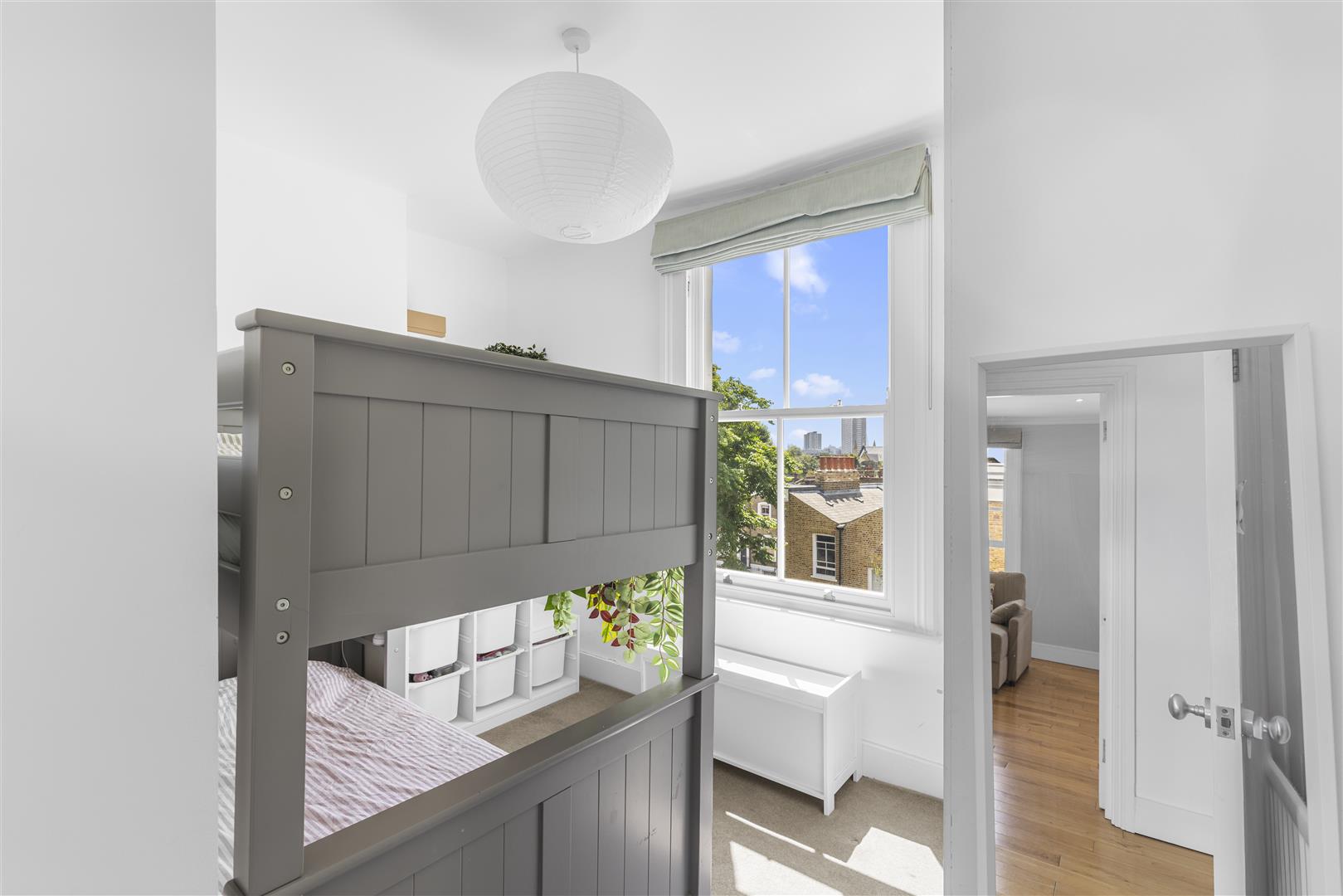 Flat Packington Street in Greater London