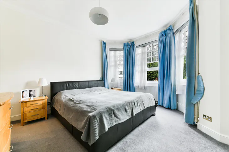 Flat Eton Avenue in Greater London
