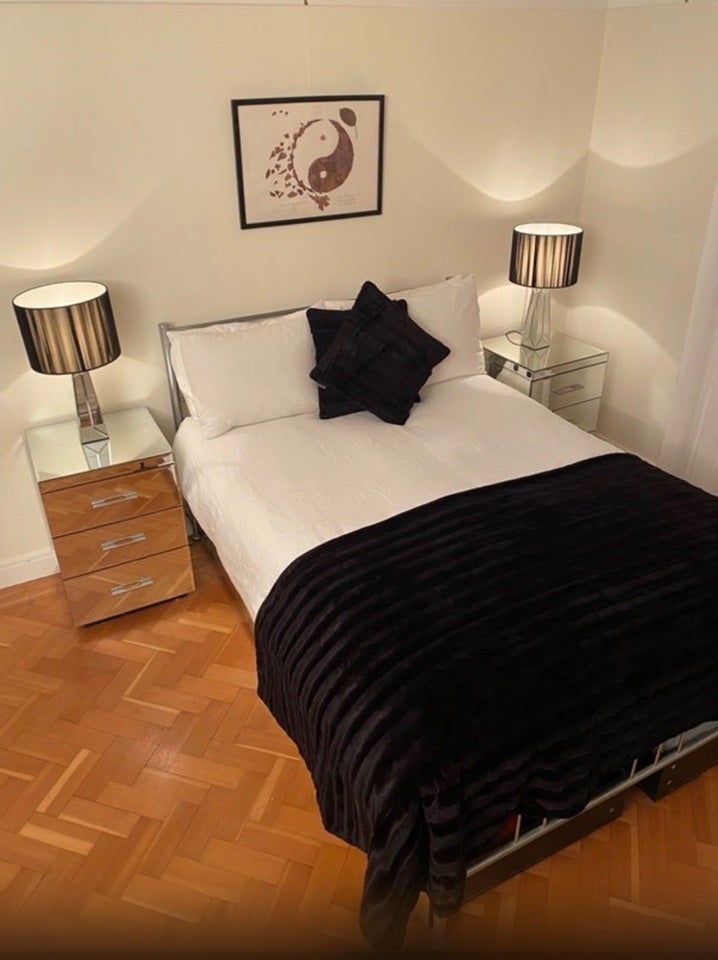 Flat Richmond Road in Greater London