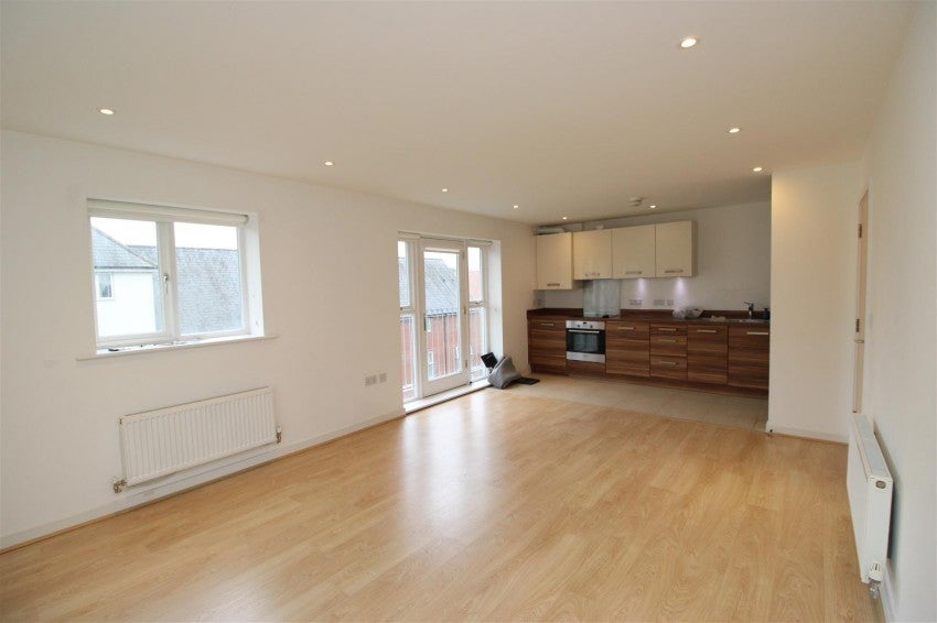 Flat Westwood Drive in Canterbury