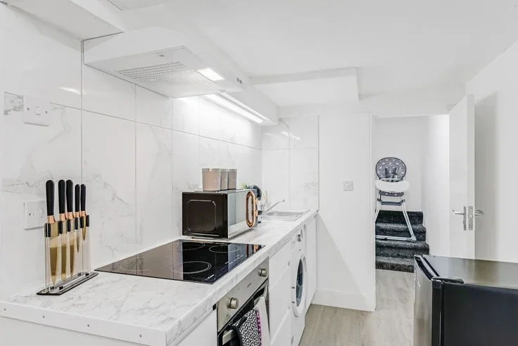 Flat Shushan Close in Greater London