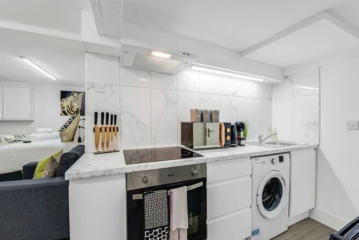 Flat Shushan Close in Greater London