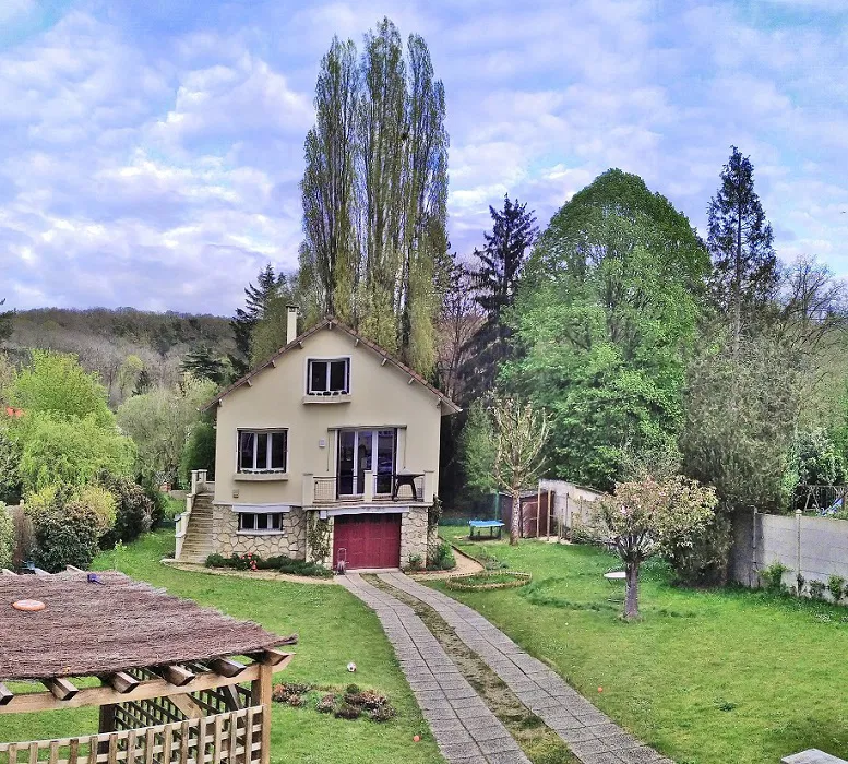 House Rue Balzac in Saint-Rémy-lès-Chevreuse