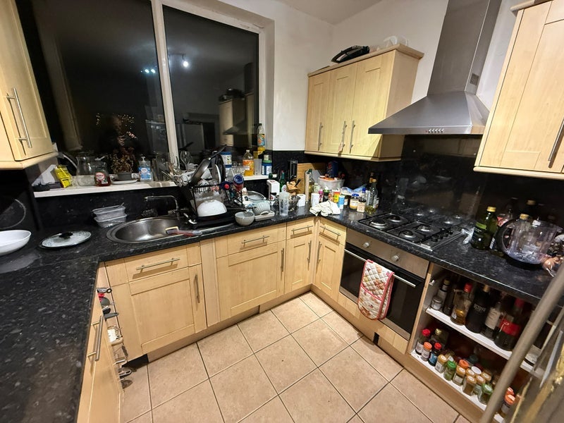 Room Metchley Lane in Birmingham
