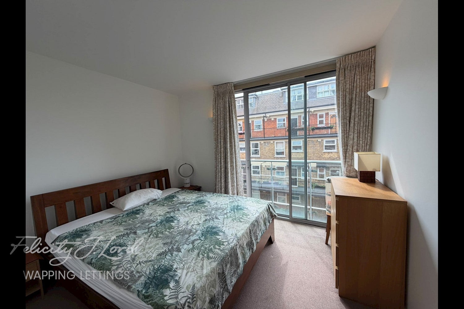 Flat Monza Street in Greater London