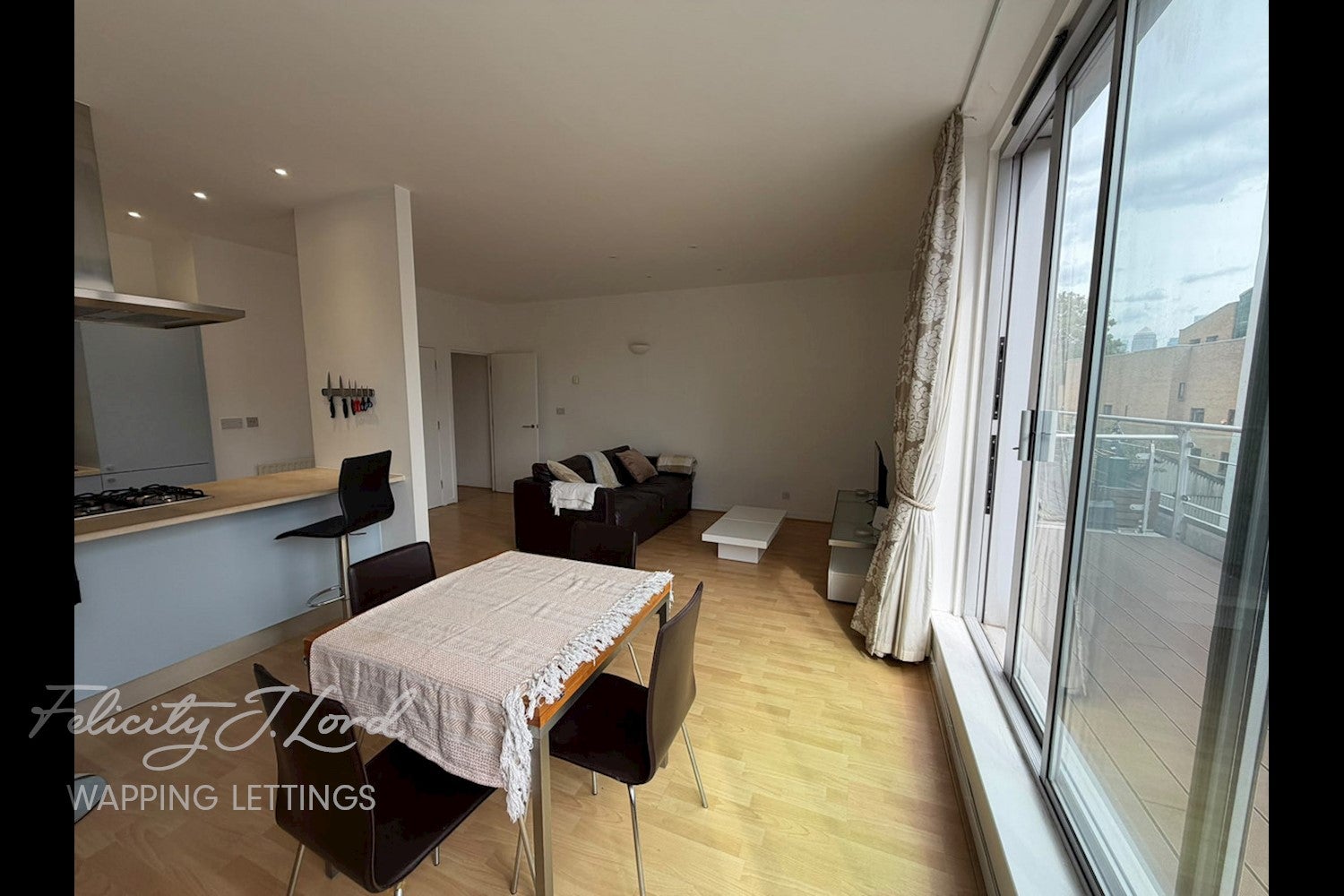 Flat Monza Street in Greater London