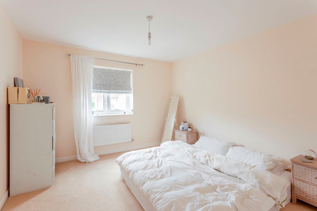Flat Mascroft Road in Trowbridge