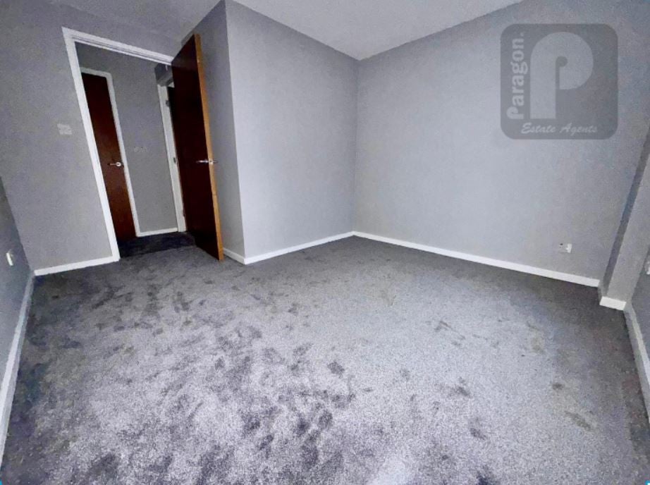 Flat Elmfield Way in City of Westminster