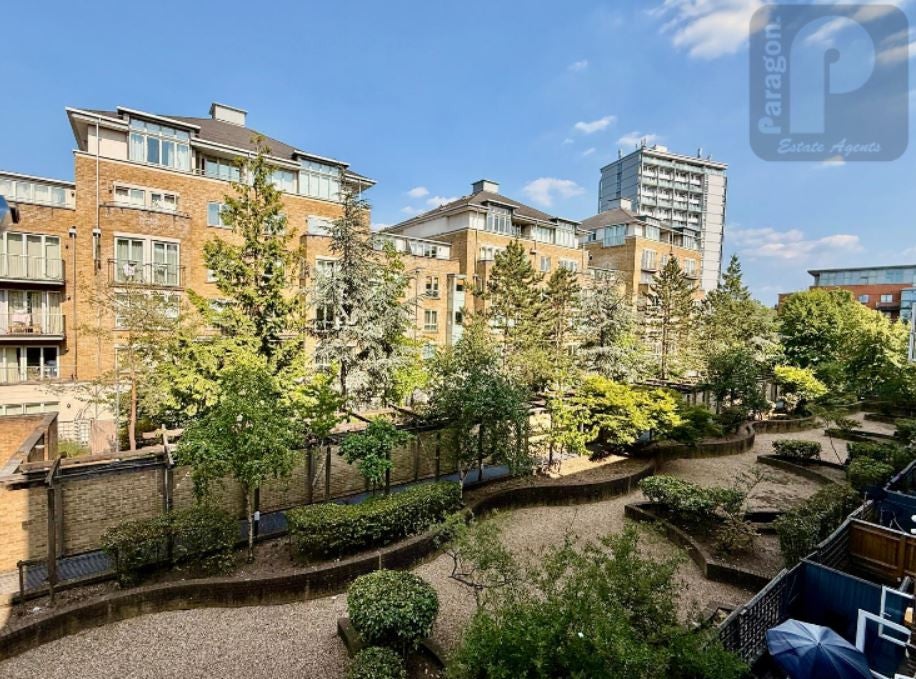 Flat Elmfield Way in City of Westminster