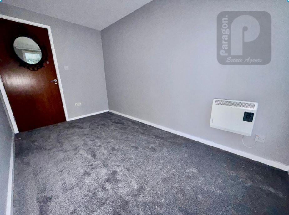 Flat Elmfield Way in City of Westminster