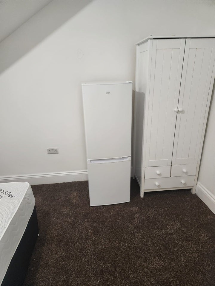 Room Bradford Road in Kirklees
