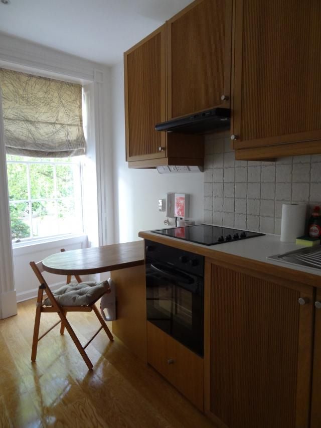Flat Cartwright Gardens in Greater London