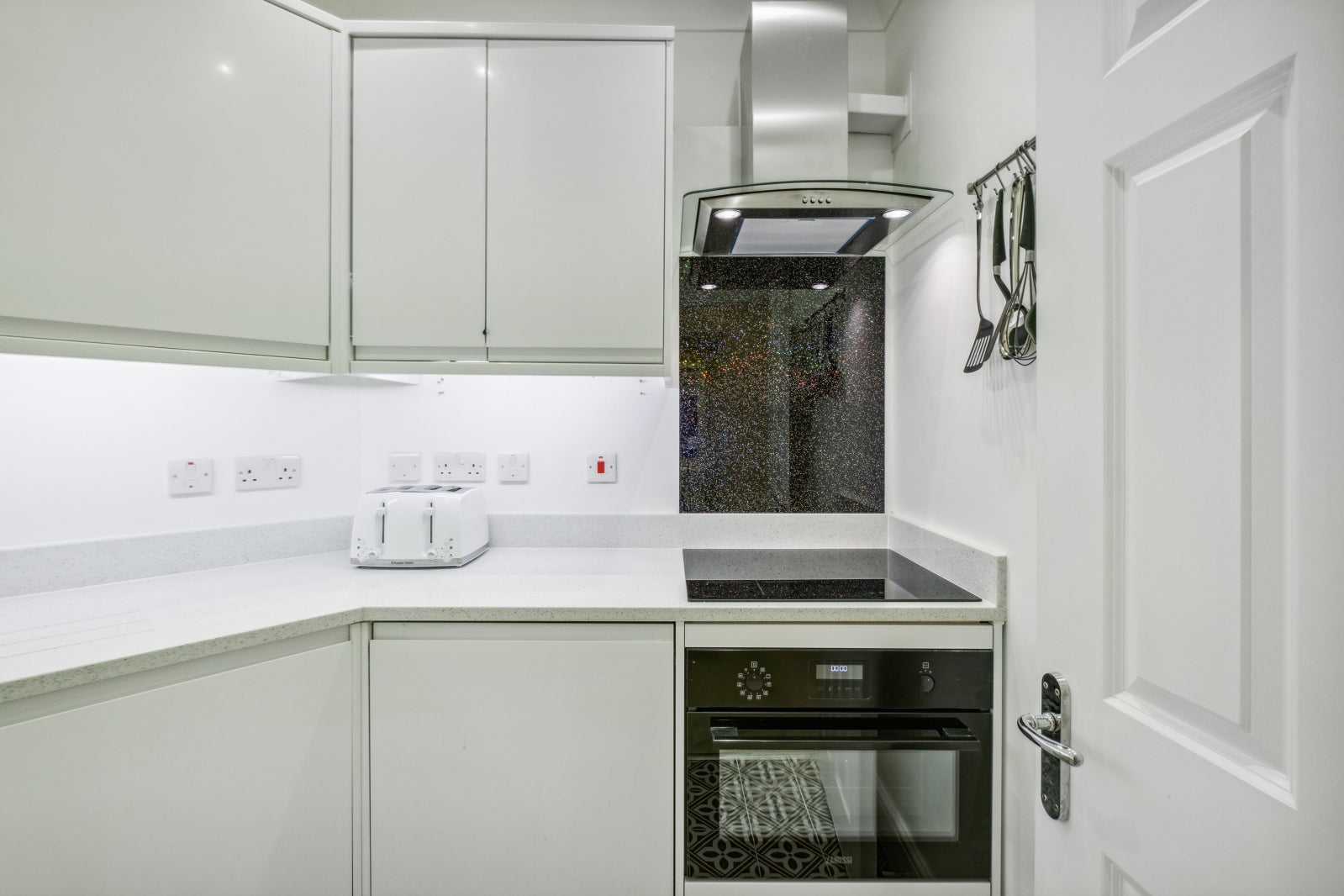 Flat Upper Berkeley Street in City of Westminster
