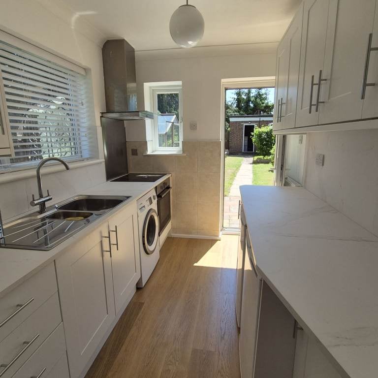 Flat Haringey Road in Greater London