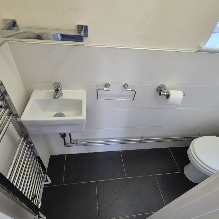 Flat Haringey Road in Greater London