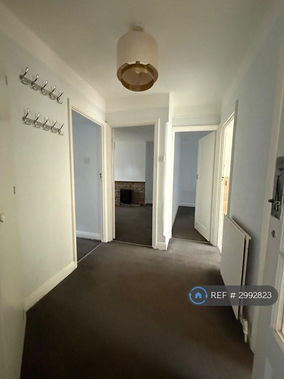 Flat Grange View Road in Greater London