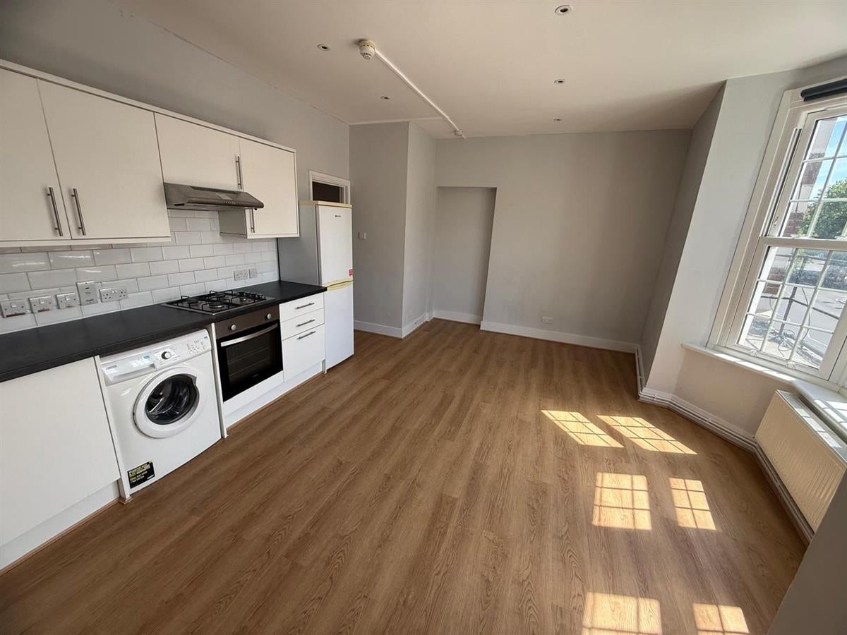 Flat Walworth Road in Greater London