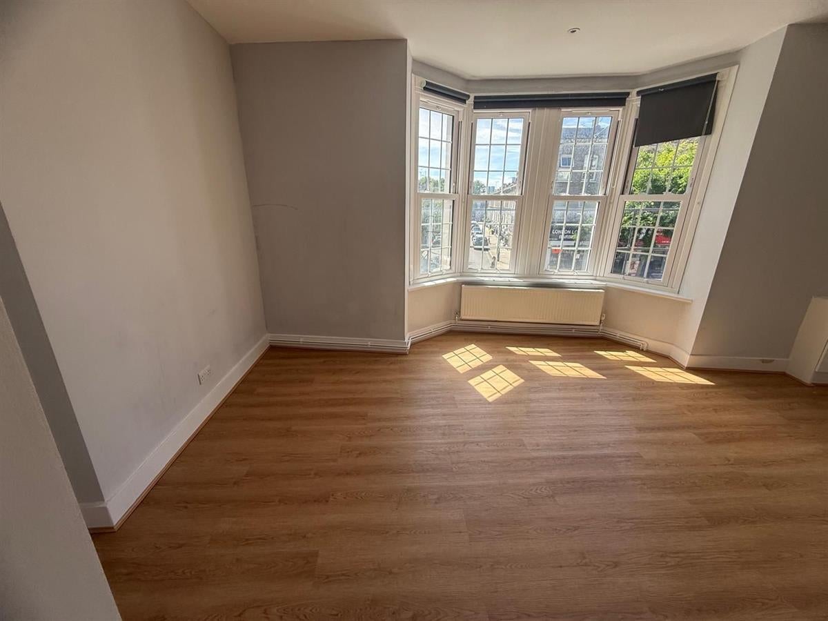 Flat Walworth Road in Greater London