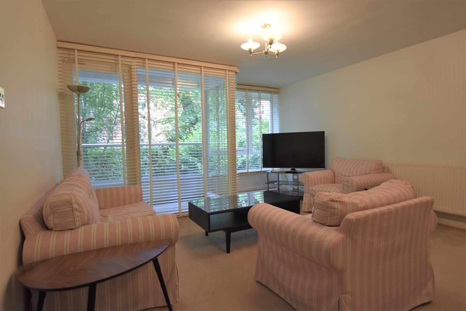 Flat Netherhall Gardens in Greater London