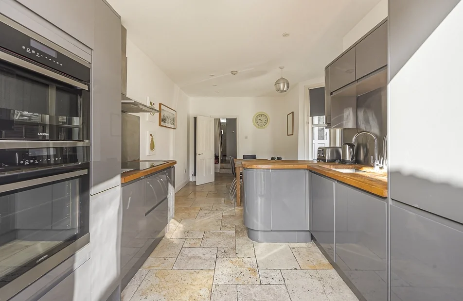 House Thomas Lane in Greater London