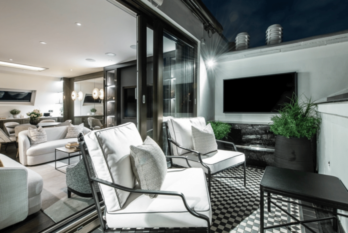 Flat Prince of Wales Terrace in Greater London