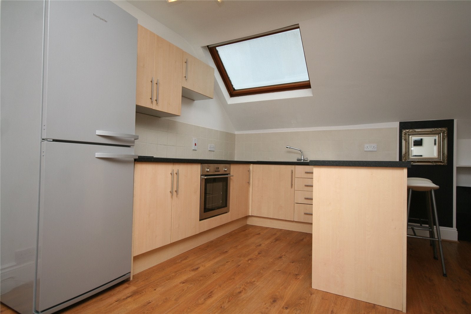 Flat Shurdington Road in Cheltenham