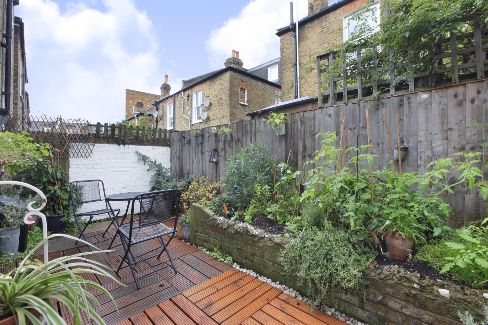 Flat Delia Street in Greater London