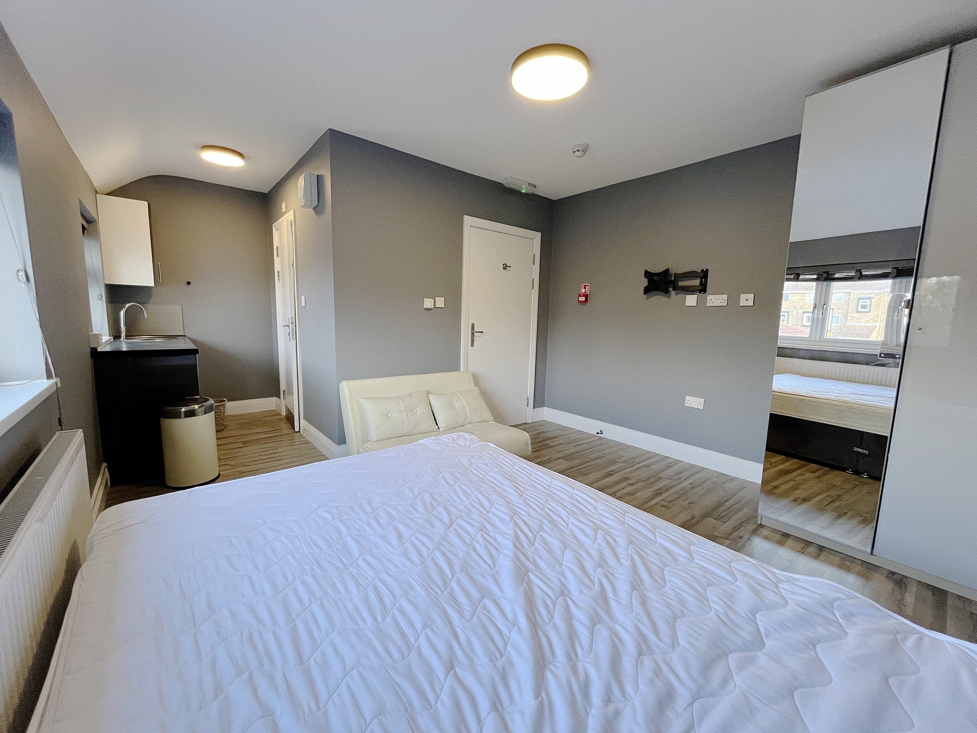 Room The Crossways in London