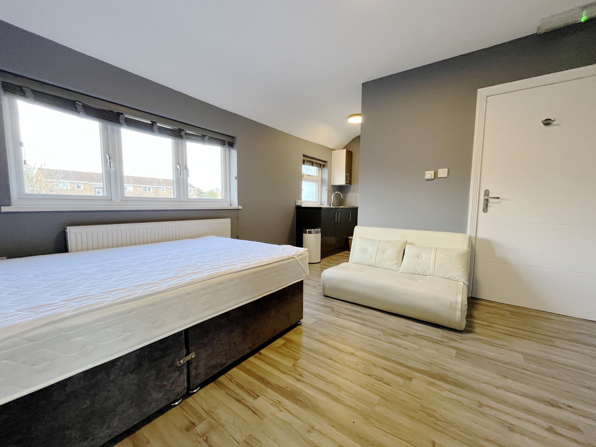 Room The Crossways in London