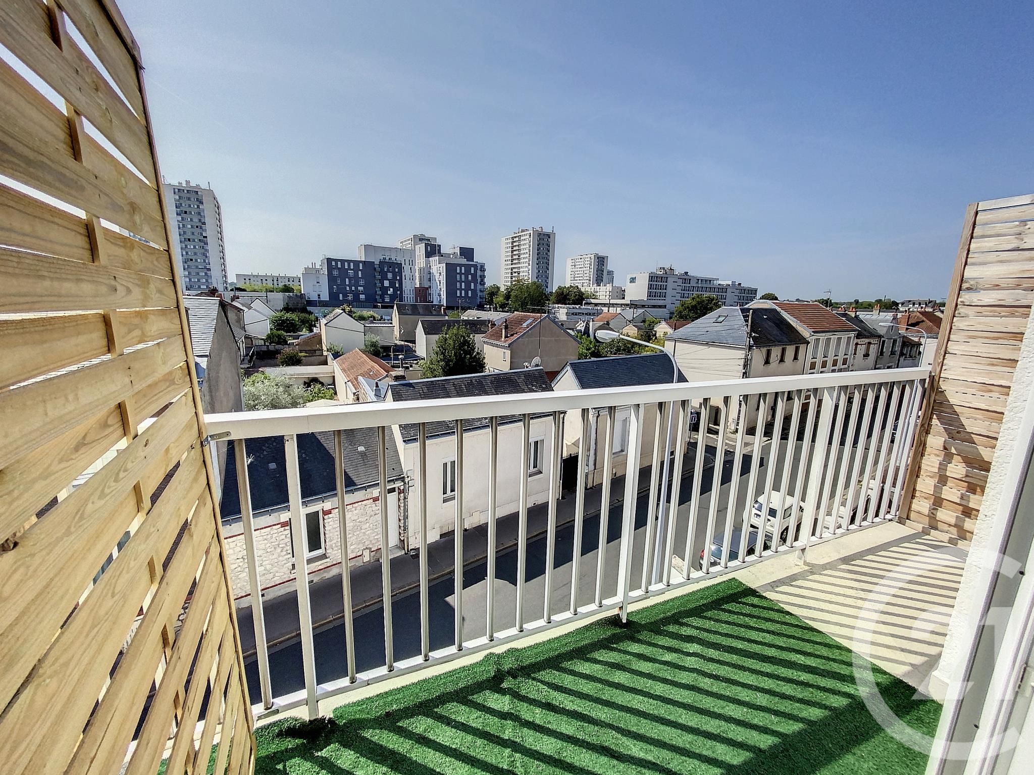 Chambre Rue Febvotte à Tours