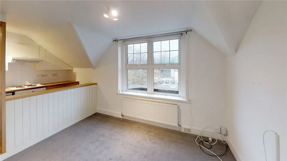 Flat Dene Road in Guildford