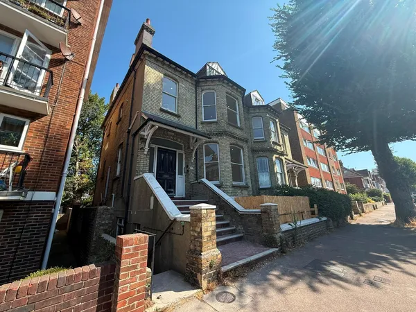 Flat Cromwell Road in Portslade by Sea