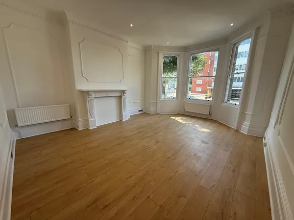 Flat Cromwell Road in Portslade by Sea