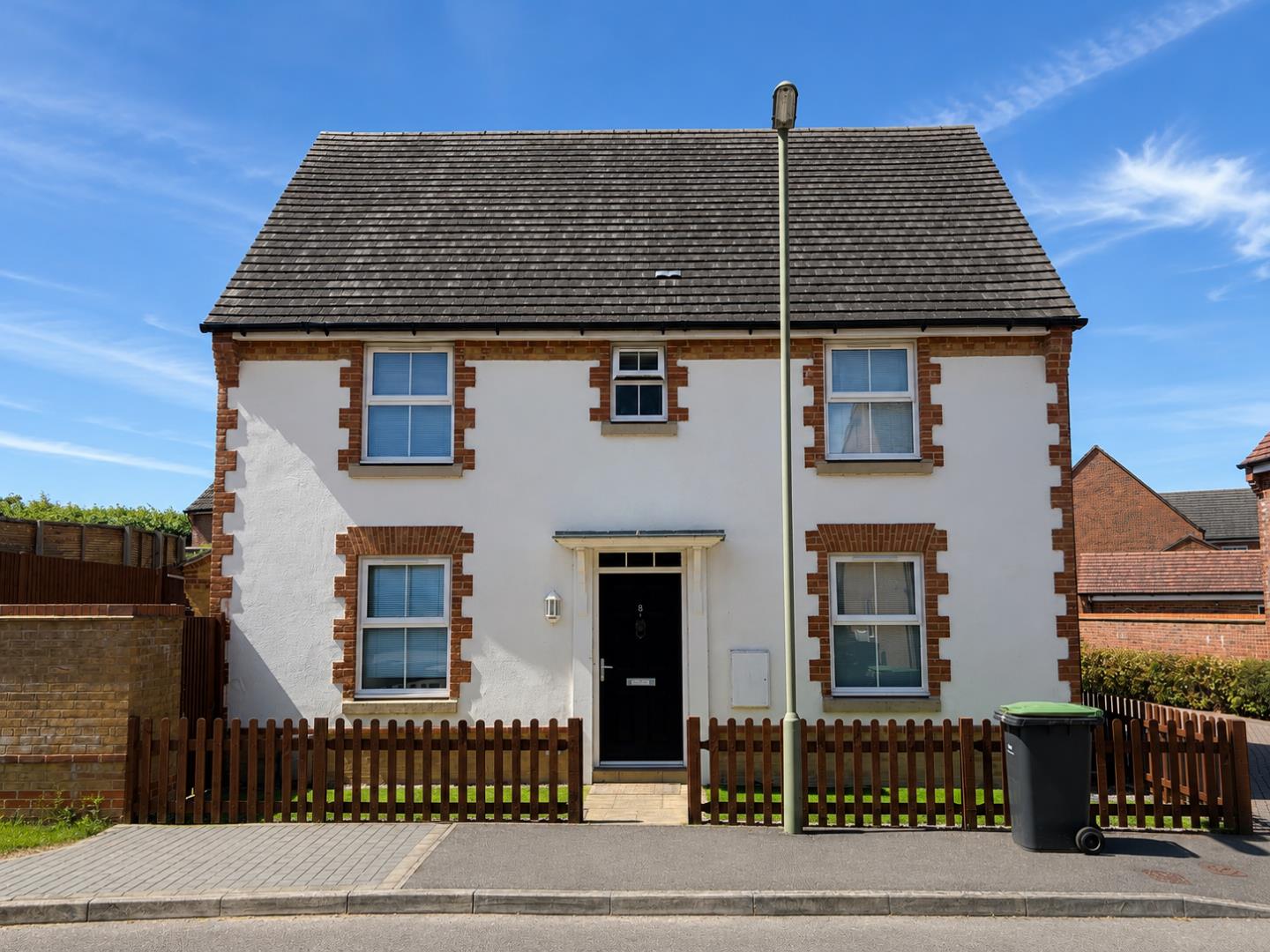 House Calgary Close in Havant