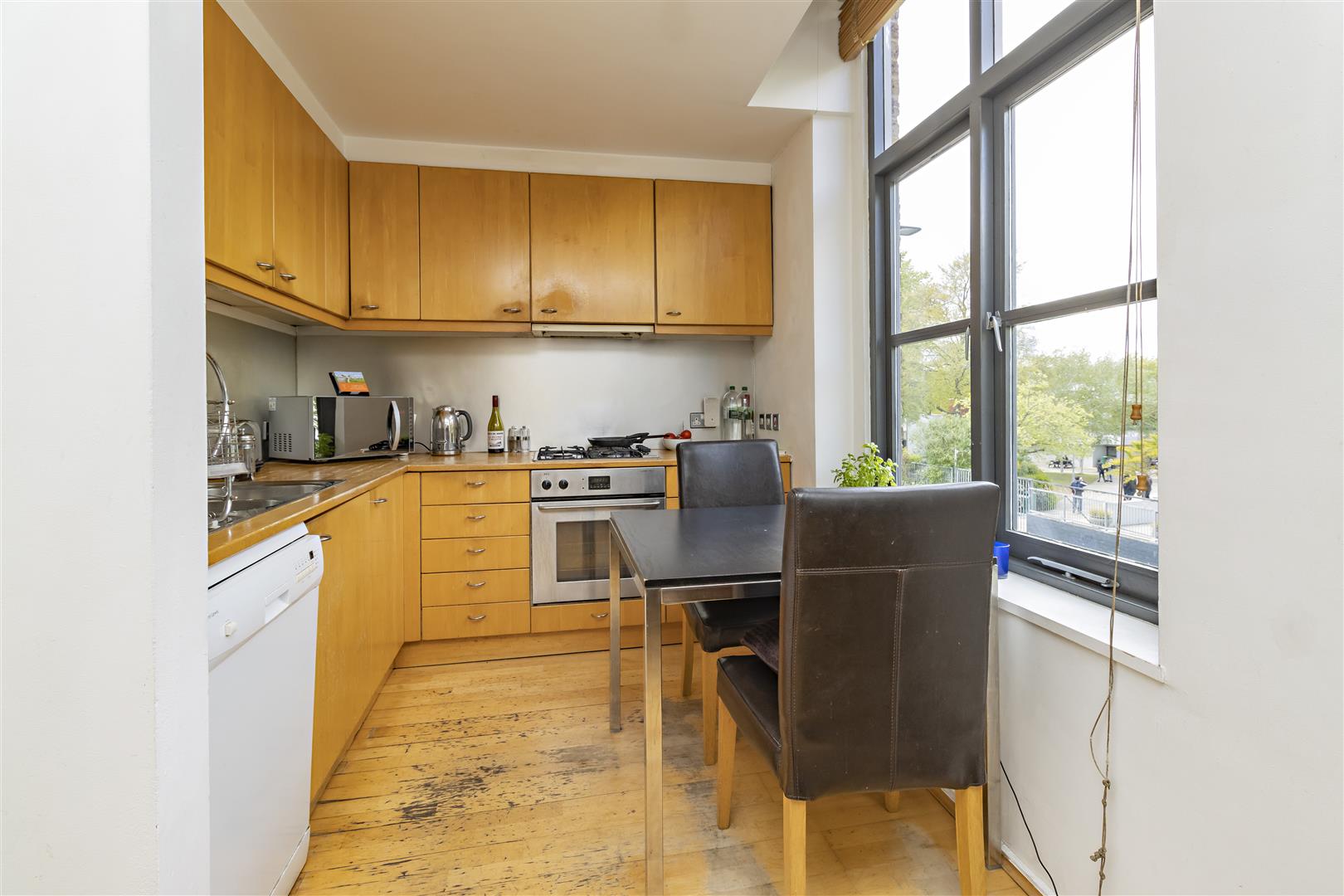 Flat Burghley Road in Greater London