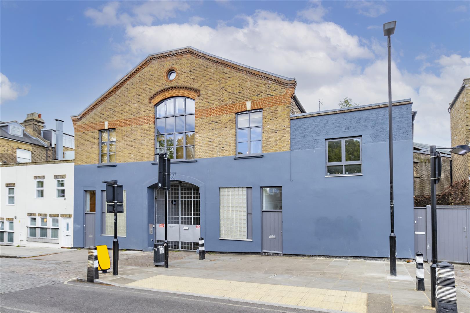 Flat Burghley Road in Greater London