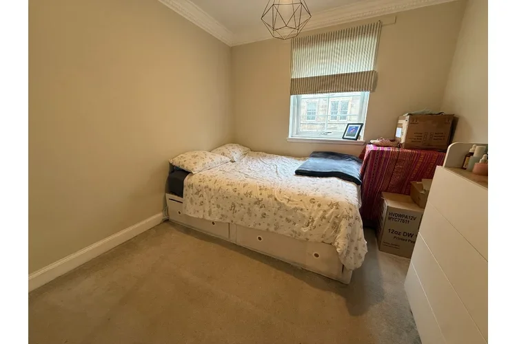 Flat Caledonian Crescent in City of Edinburgh