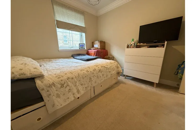 Flat Caledonian Crescent in City of Edinburgh