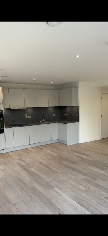 Room West Parkside in Greater London