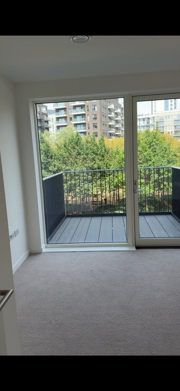 Room West Parkside in Greater London