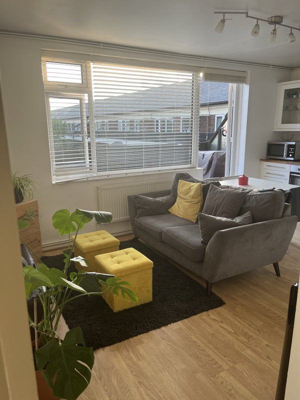 Room Willington Road in Greater London