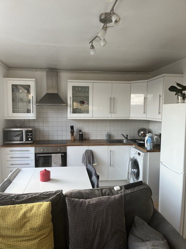 Room Willington Road in Greater London