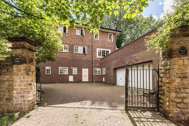 House Melville Court in Nottingham