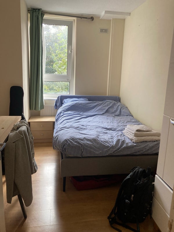 Room Oakley Square in Greater London