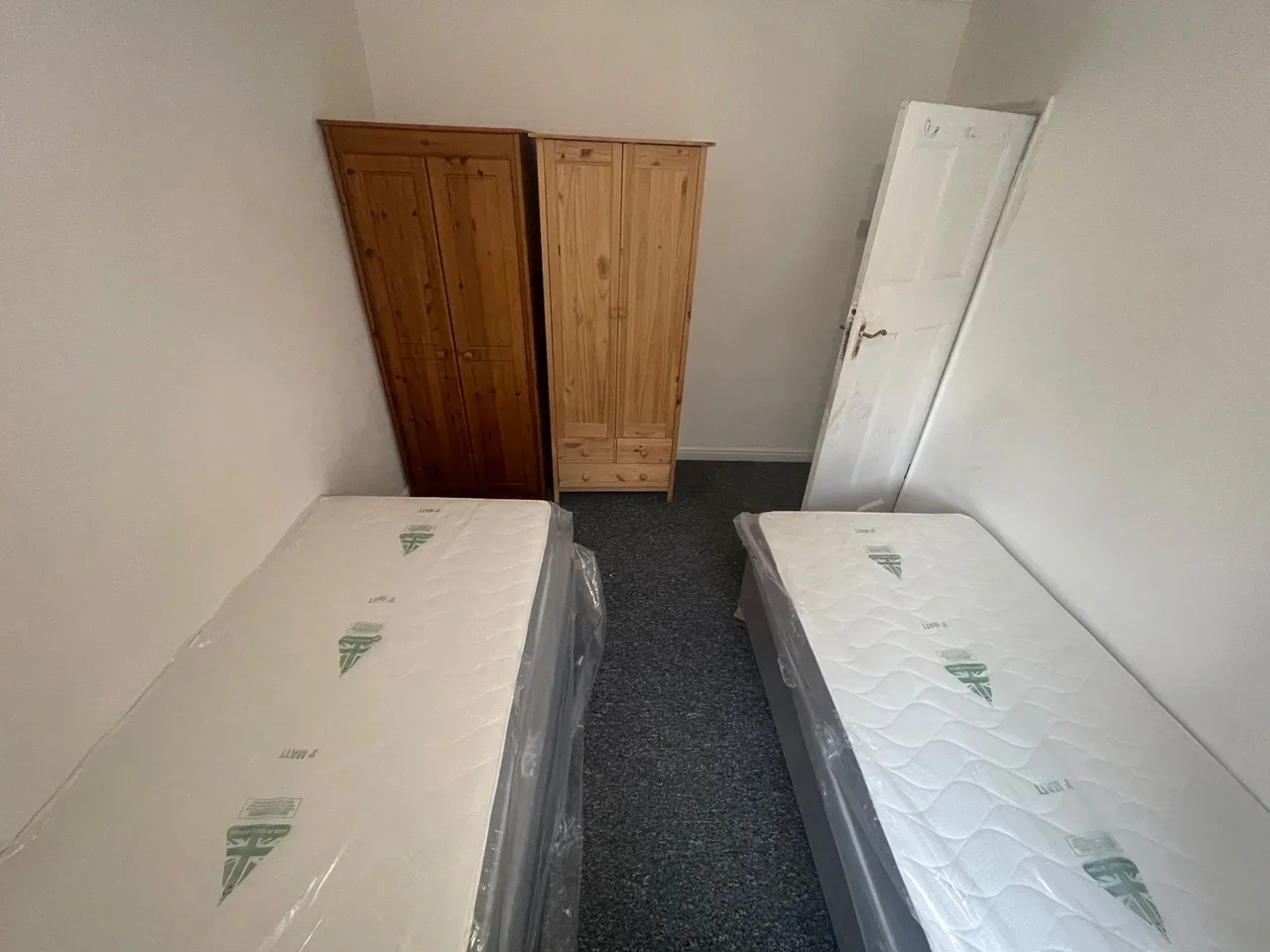 Room Summerfield Road in Luton