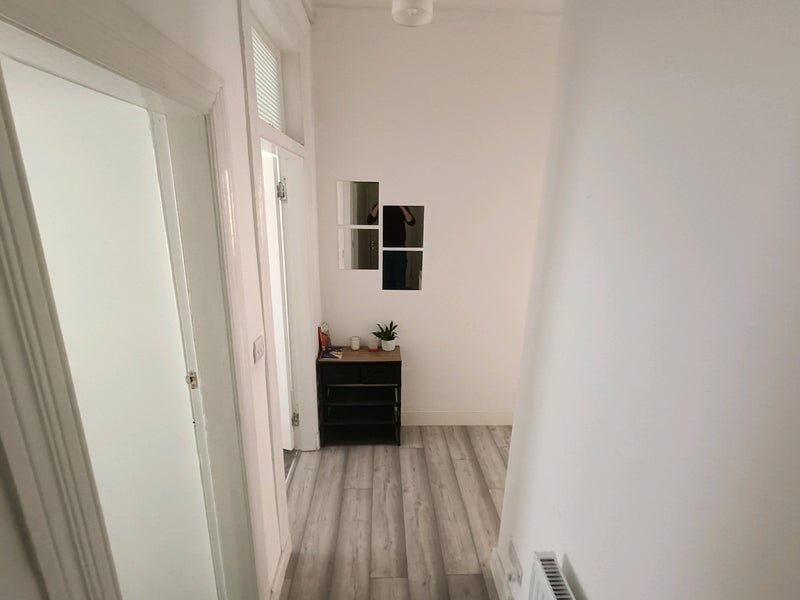 Room Niddrie Road in Glasgow