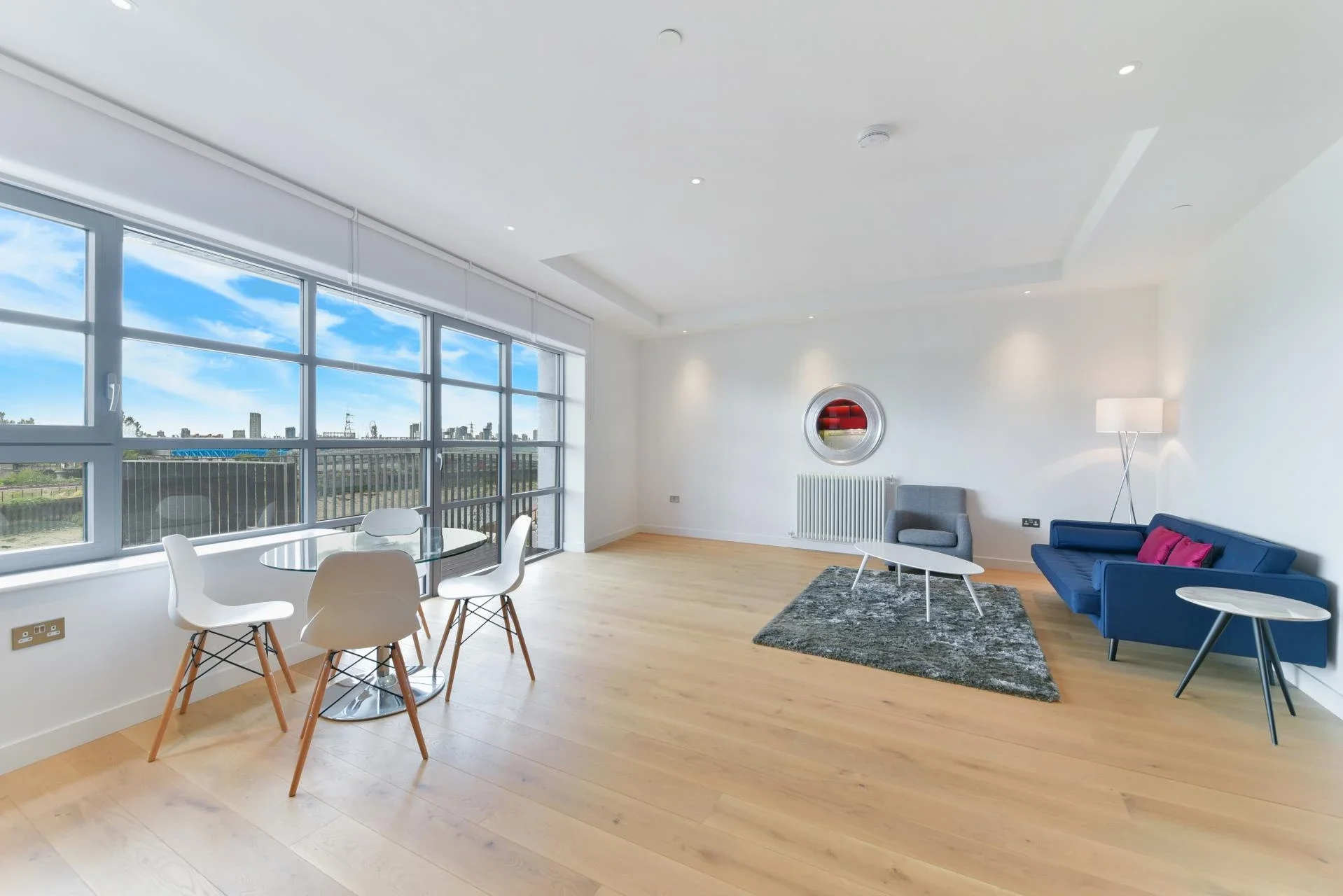 Flat Hope Street in Greater London