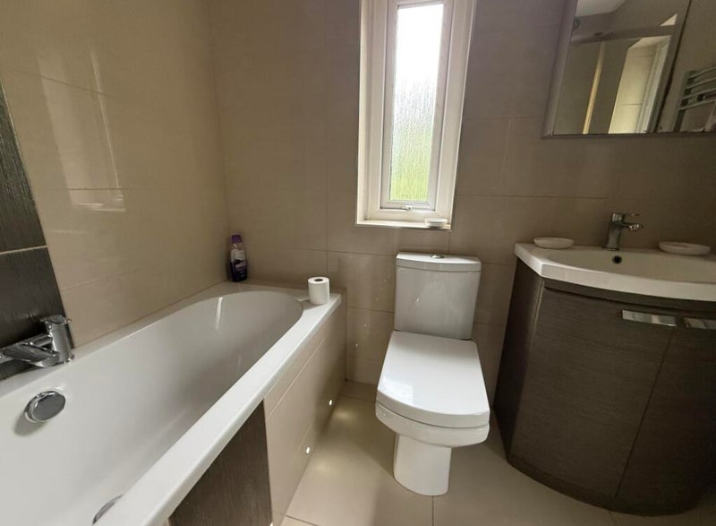 Room Sharrard Close in Sheffield