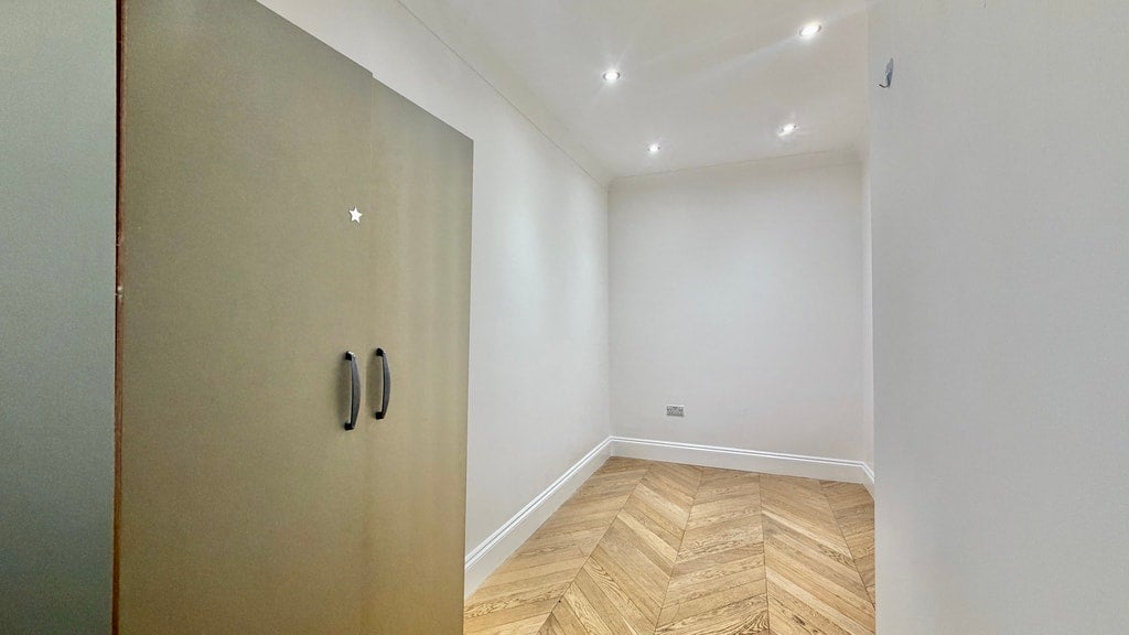 Flat High Road Leyton in Greater London