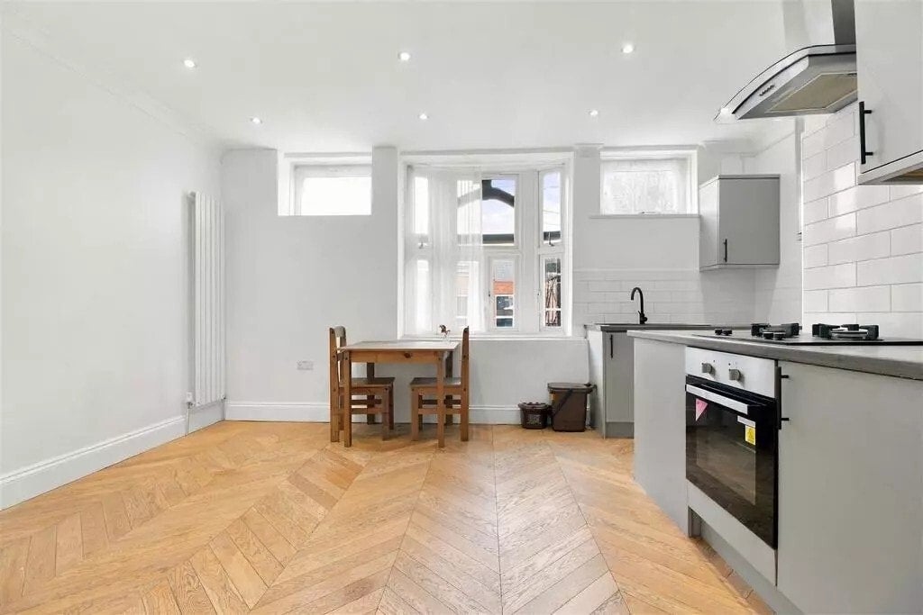 Flat High Road Leyton in Greater London